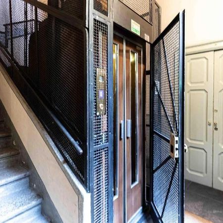 Apartament Loft House Via Della Spiga 50 Mediolan Zewnętrze zdjęcie