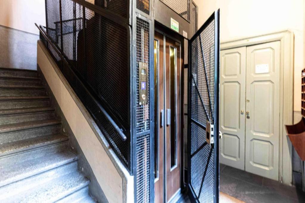 Apartament Loft House Via Della Spiga 50 Mediolan Zewnętrze zdjęcie